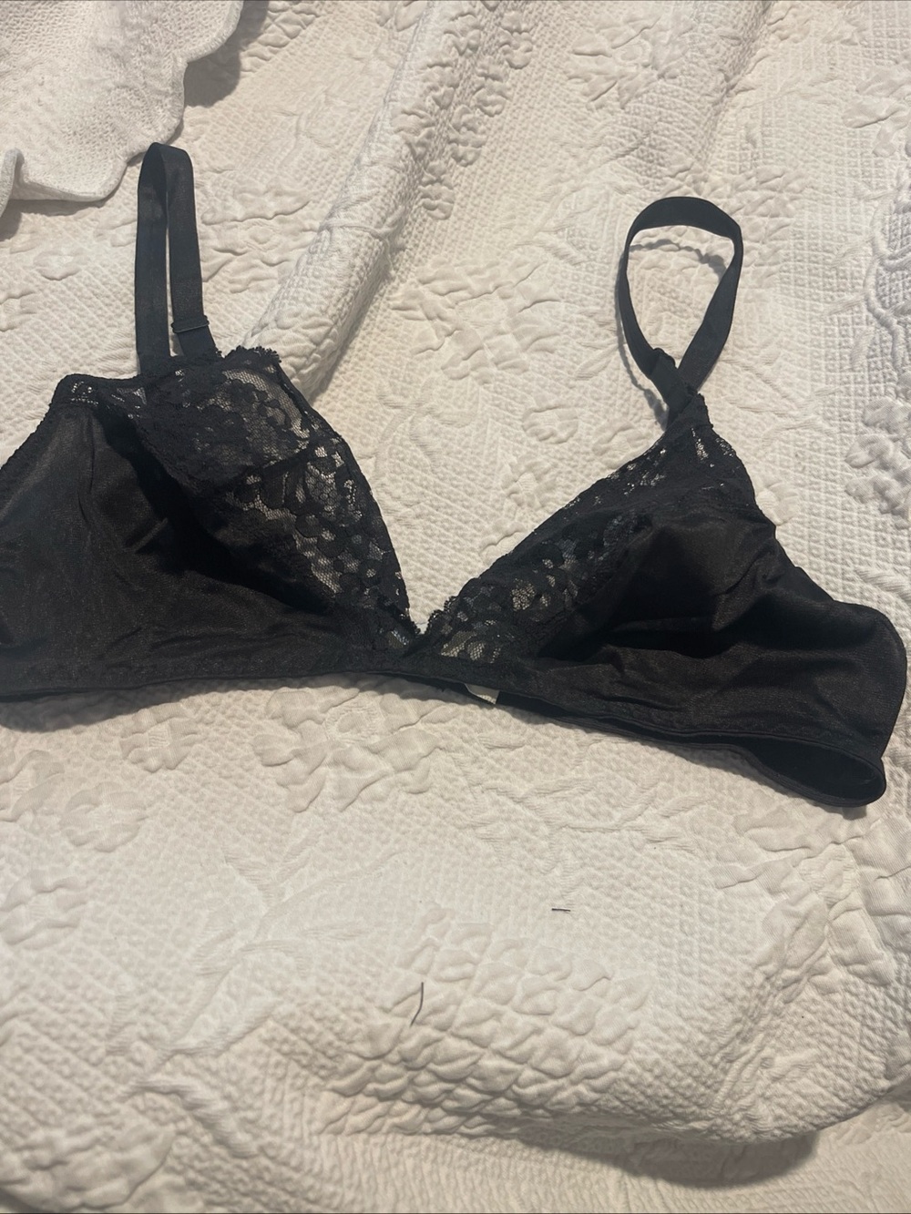 Black Lace Triangle Bralette - Women Intimates & Sleepwear Vintage 34B